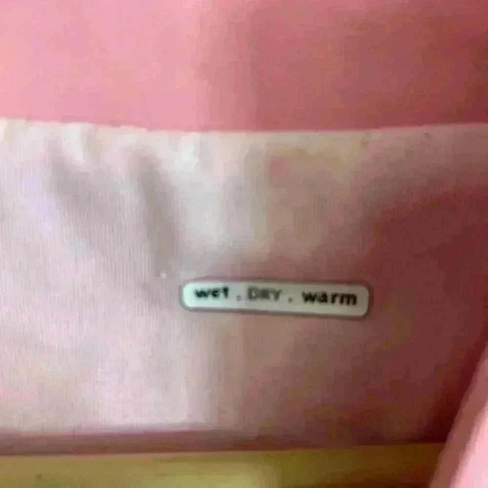 Lululemon Surpus V neck Athletic Top with Built in Bra Size 2 - Picture 3 of 8